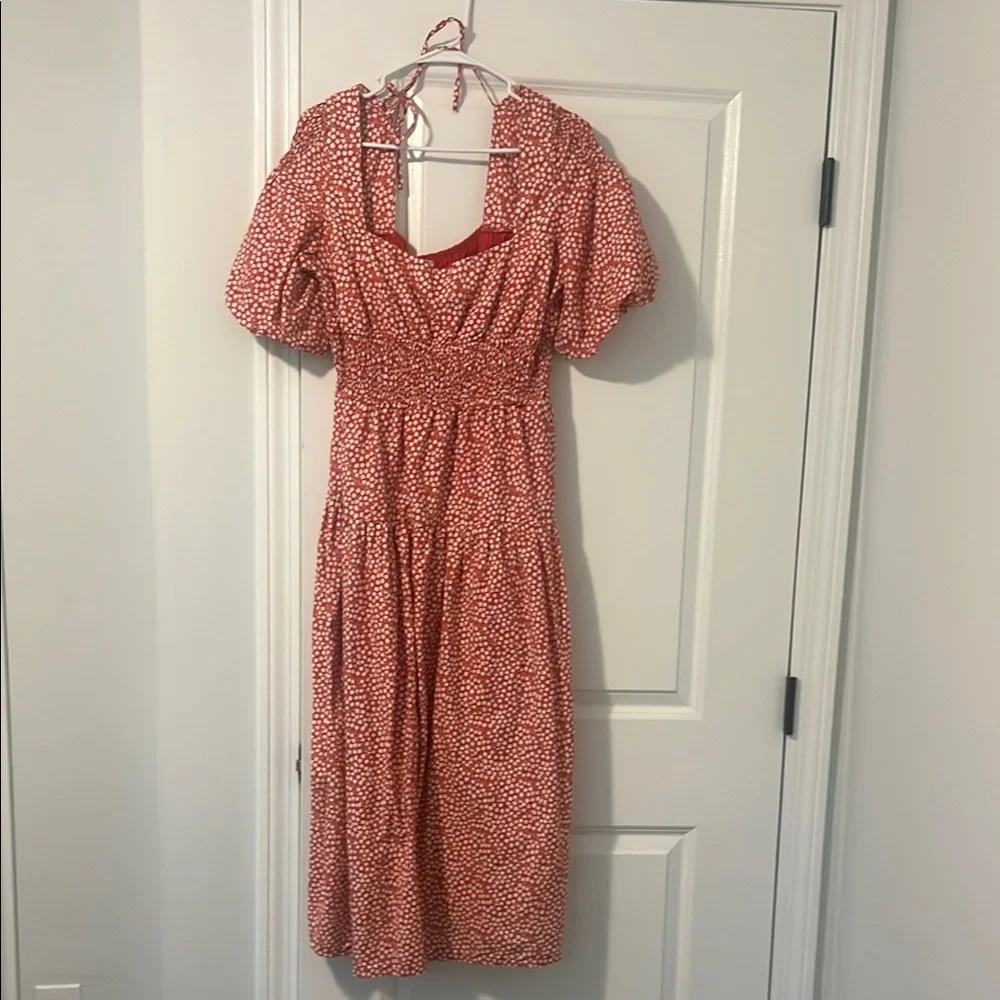 Elegant Red Patterned Dress - Picture 5 of 5